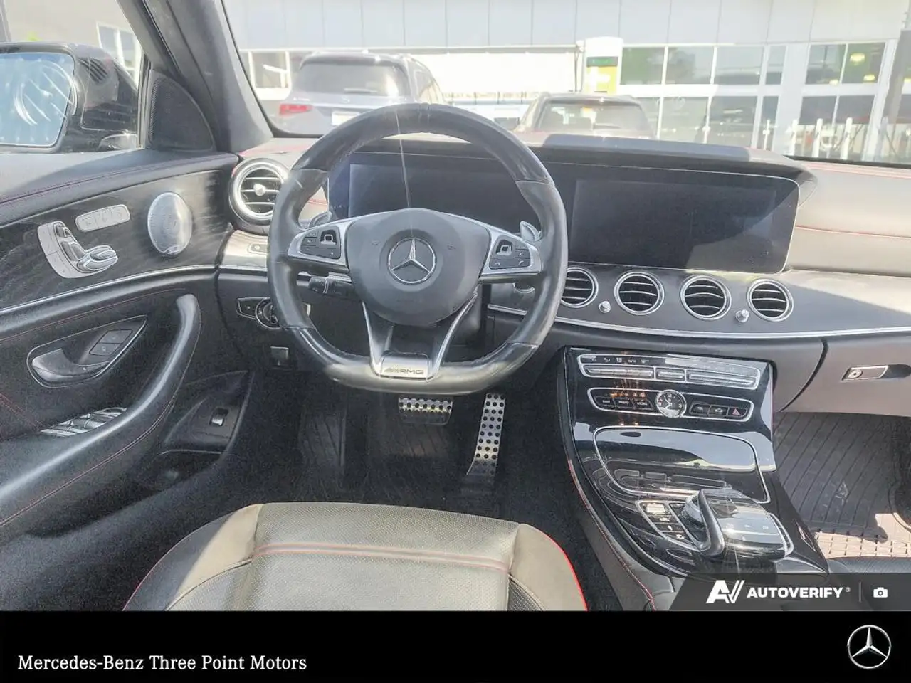 Mercedes-Benz E-Class fotografie Mercedes-Benz E-Class