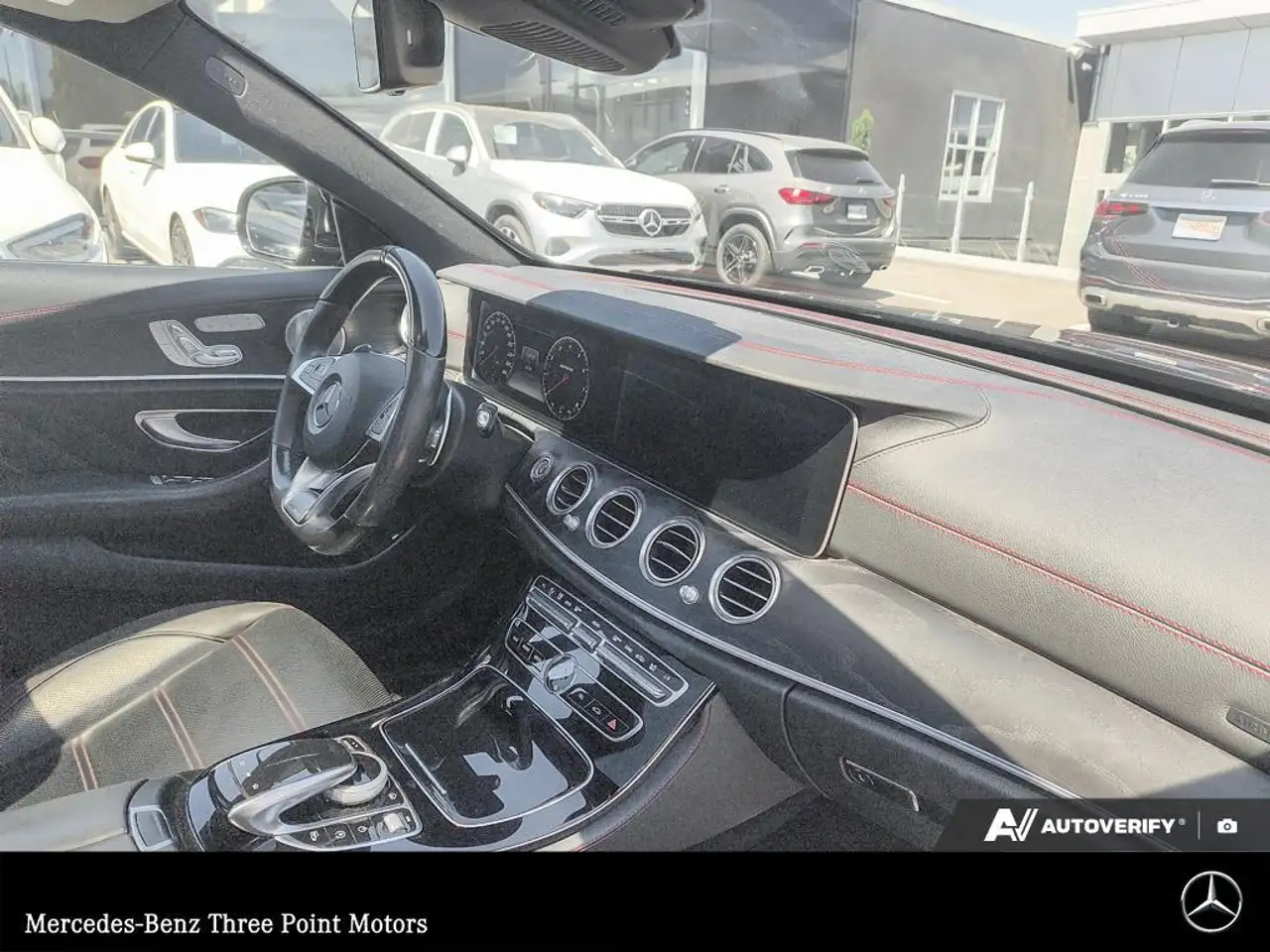 Mercedes-Benz E-Class fotografie Mercedes-Benz E-Class