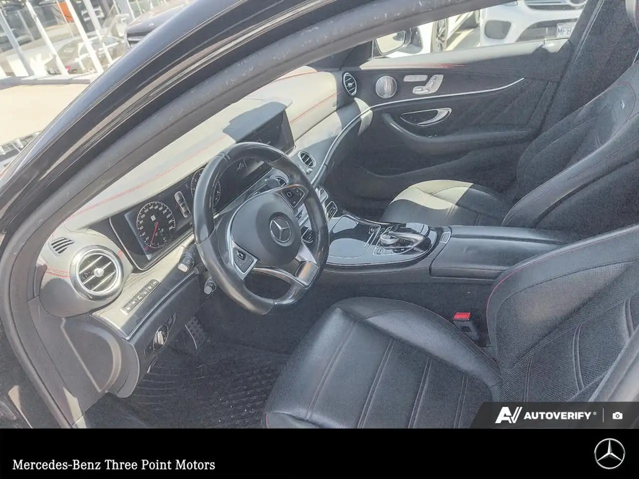 Mercedes-Benz E-Class fotografie Mercedes-Benz E-Class