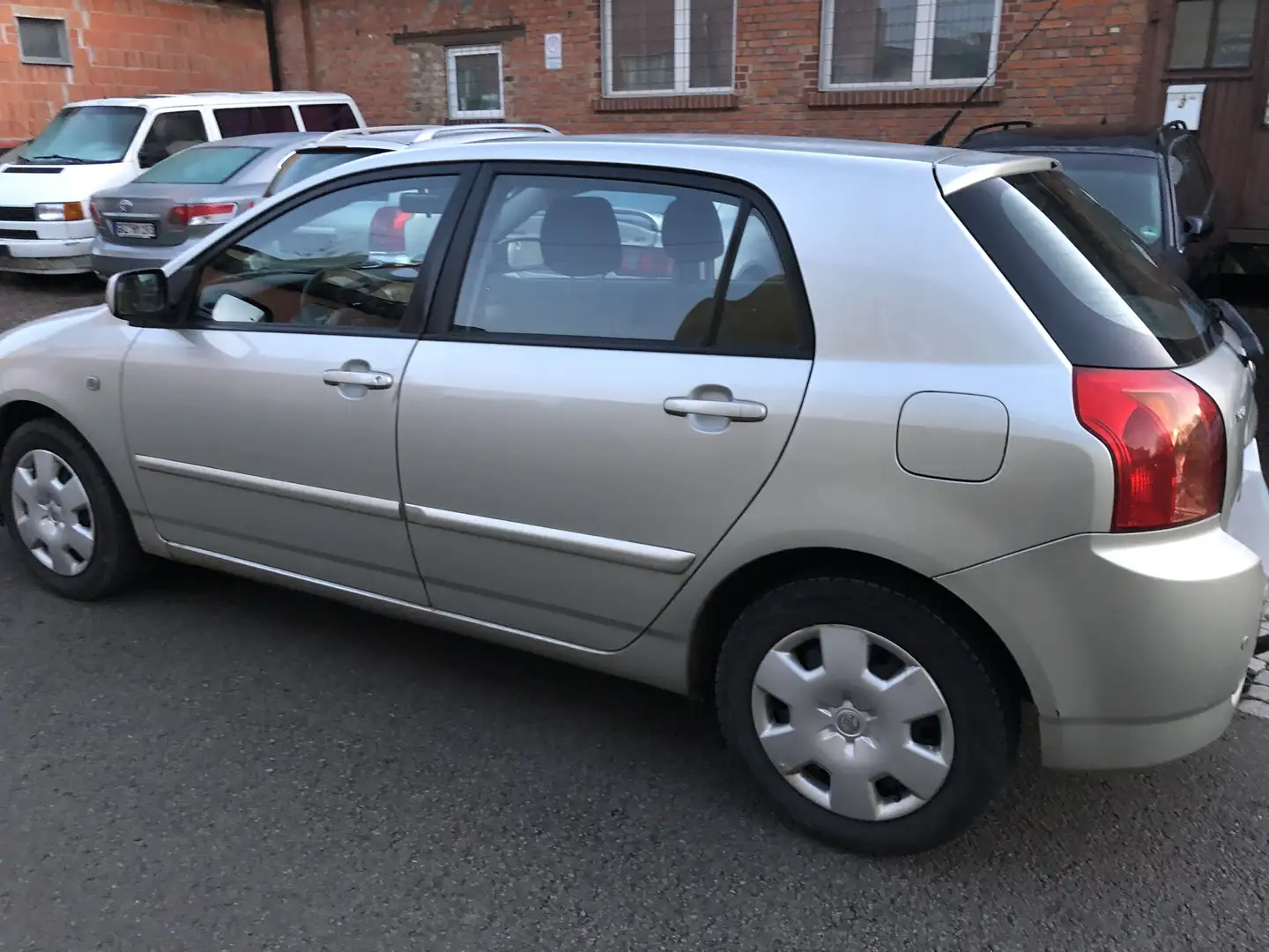Toyota Corolla Corolla  5-Türer 1.4 D-4D Edition Silber - 2