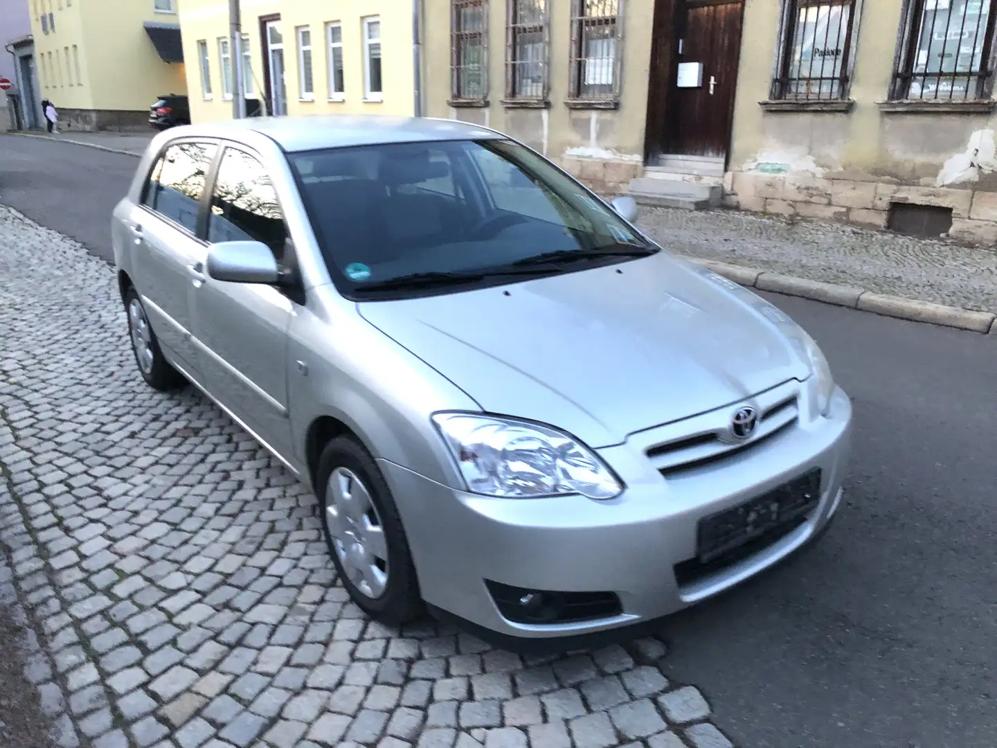 Toyota Corolla Corolla  5-Türer 1.4 D-4D Edition Silber - 1