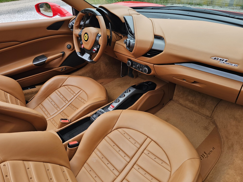 Ferrari 488 SPIDER 3.9 TURBO V8 (670ch) 2018 17.608km 1 OWNER — photo 10