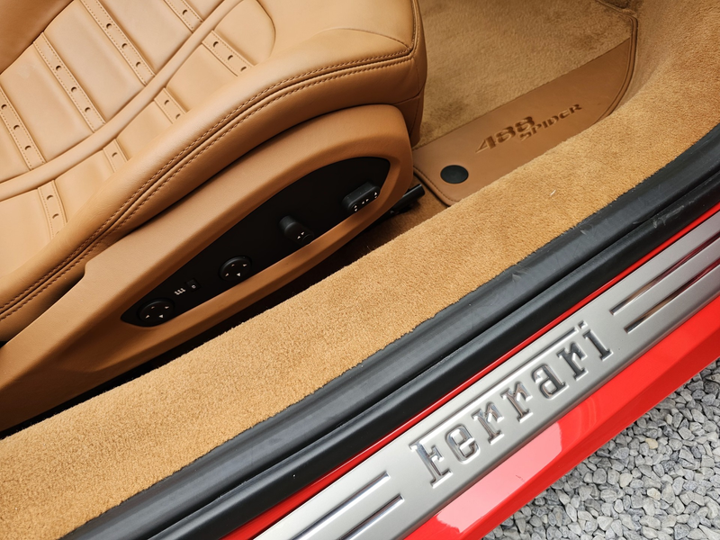 Ferrari 488 SPIDER 3.9 TURBO V8 (670ch) 2018 17.608km 1 OWNER — photo 15