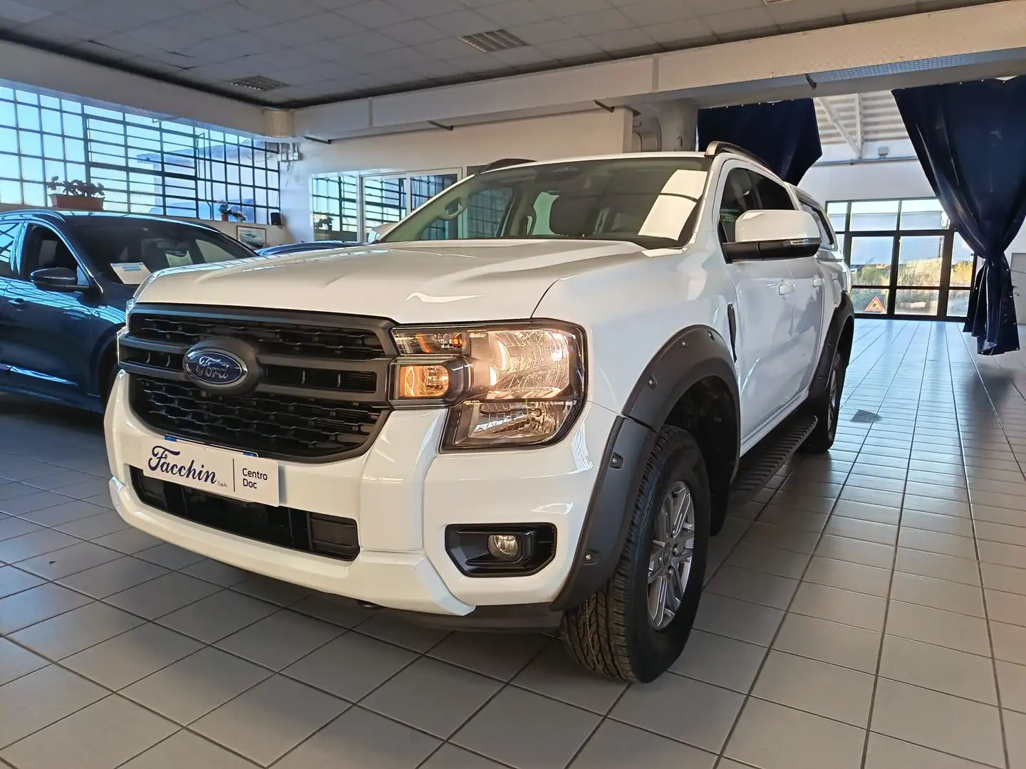 Ford Ranger 2.0 Ecoblue 170cv D.Cab XLT 4x4 Blanco - 1
