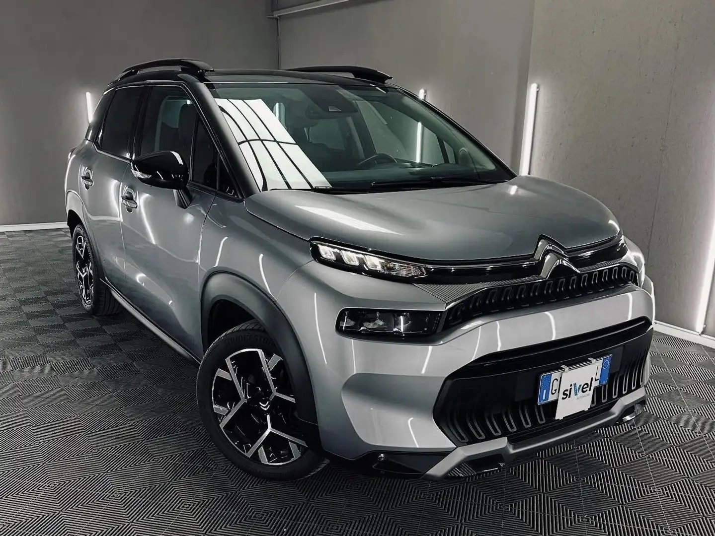 Citroen C3 Aircross 1.2 puretech Shine Pack s Gris - 1
