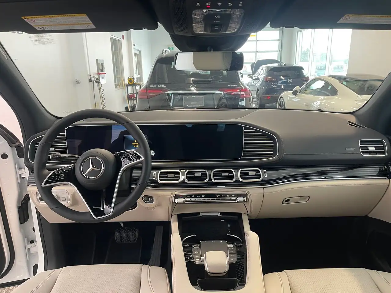 Mercedes-Benz GLE снимка Mercedes-Benz GLE