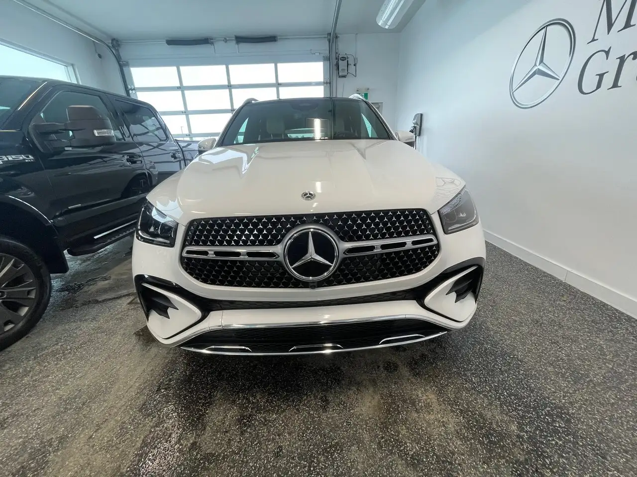 Mercedes-Benz GLE снимка Mercedes-Benz GLE