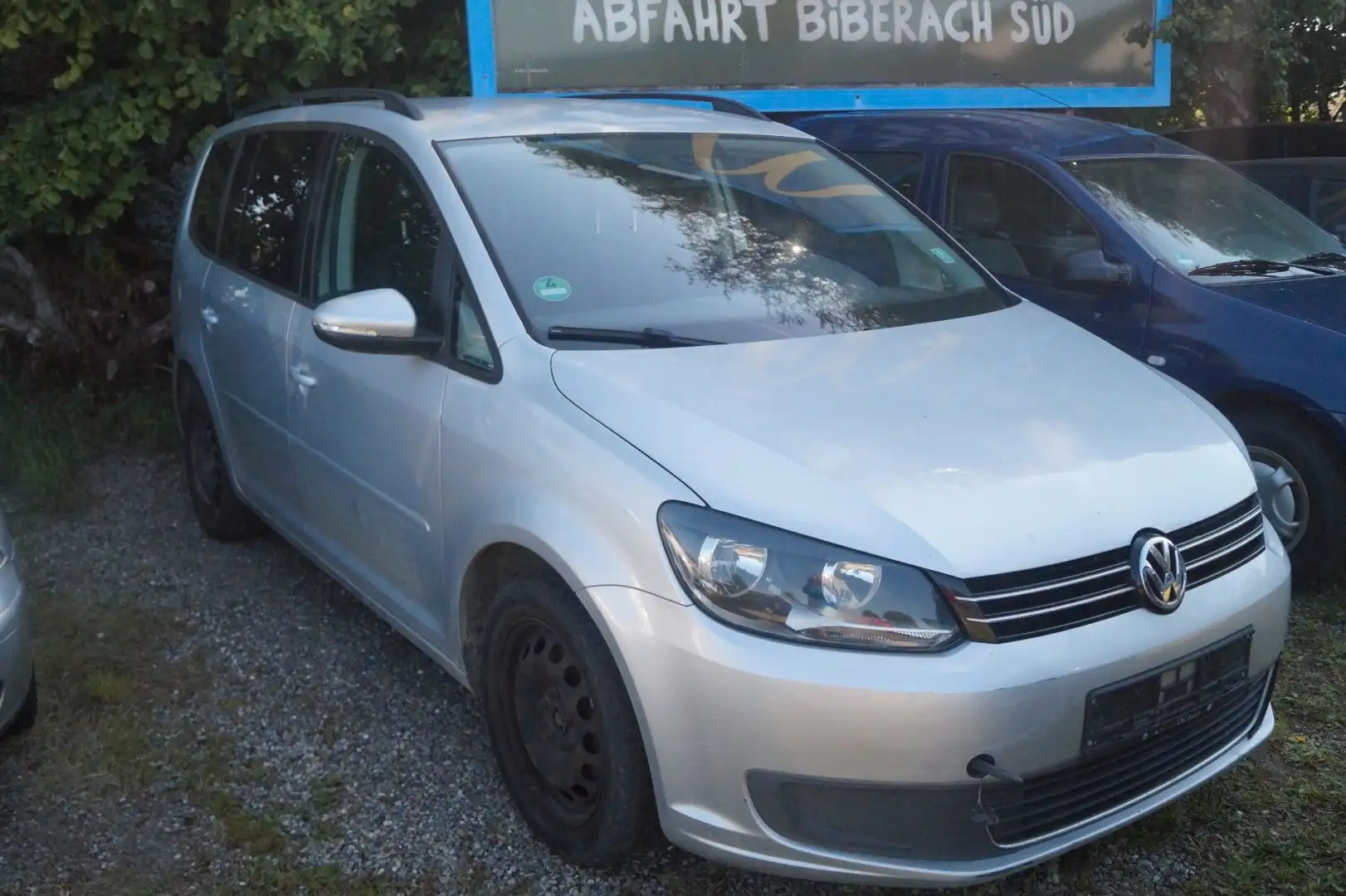 Volkswagen Touran Comfortline 7 Sitzer Silber - 2