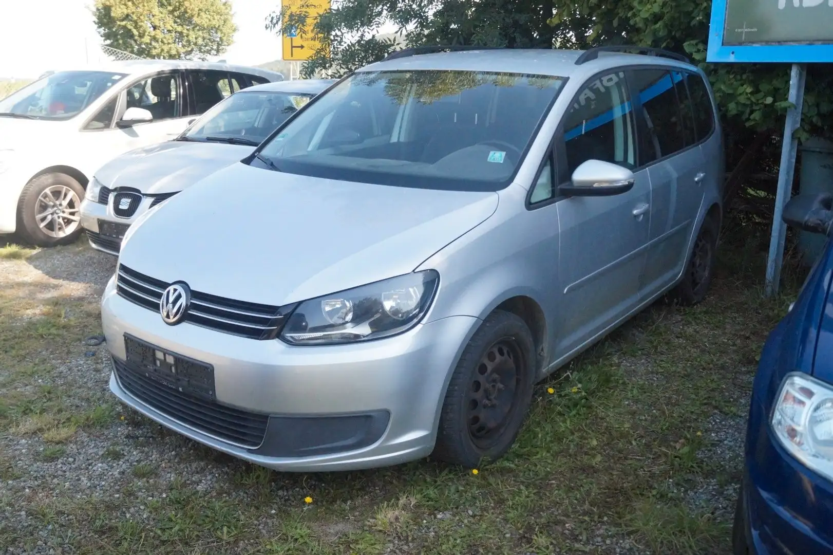 Volkswagen Touran Comfortline 7 Sitzer Silber - 1