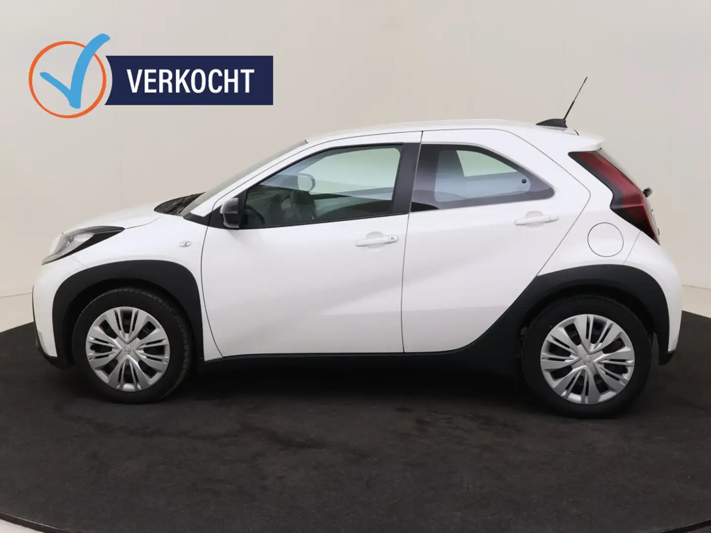 Toyota Aygo X 1.0 VVT-i S-CVT Play | Adapt. Cruise | Camera | Ai Blanco - 2
