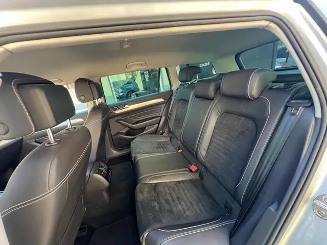 Volkswagen Passat view 12