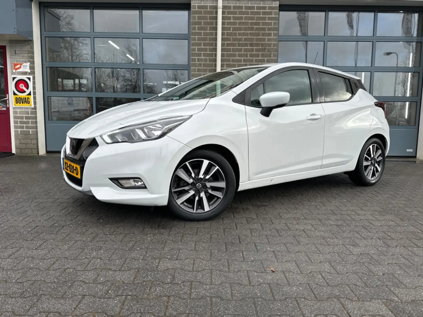 Nissan Micra 1.0 IG-T N-Connecta Wit - 1