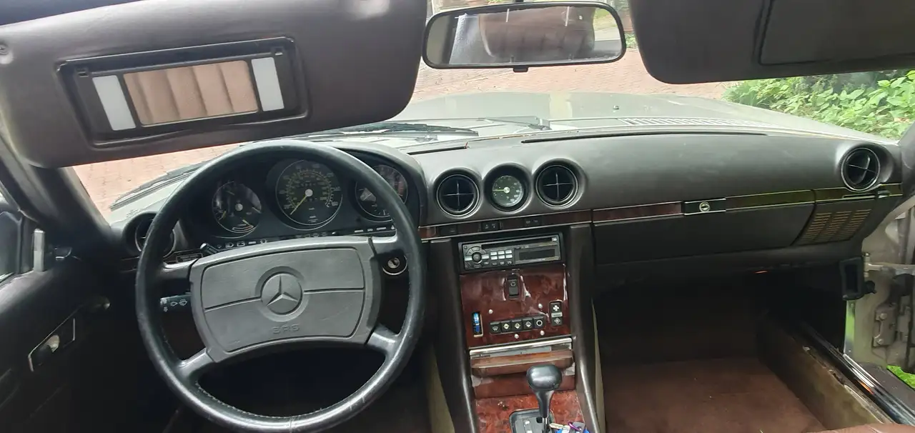 Mercedes-Benz SL 560 107.048, foto 9