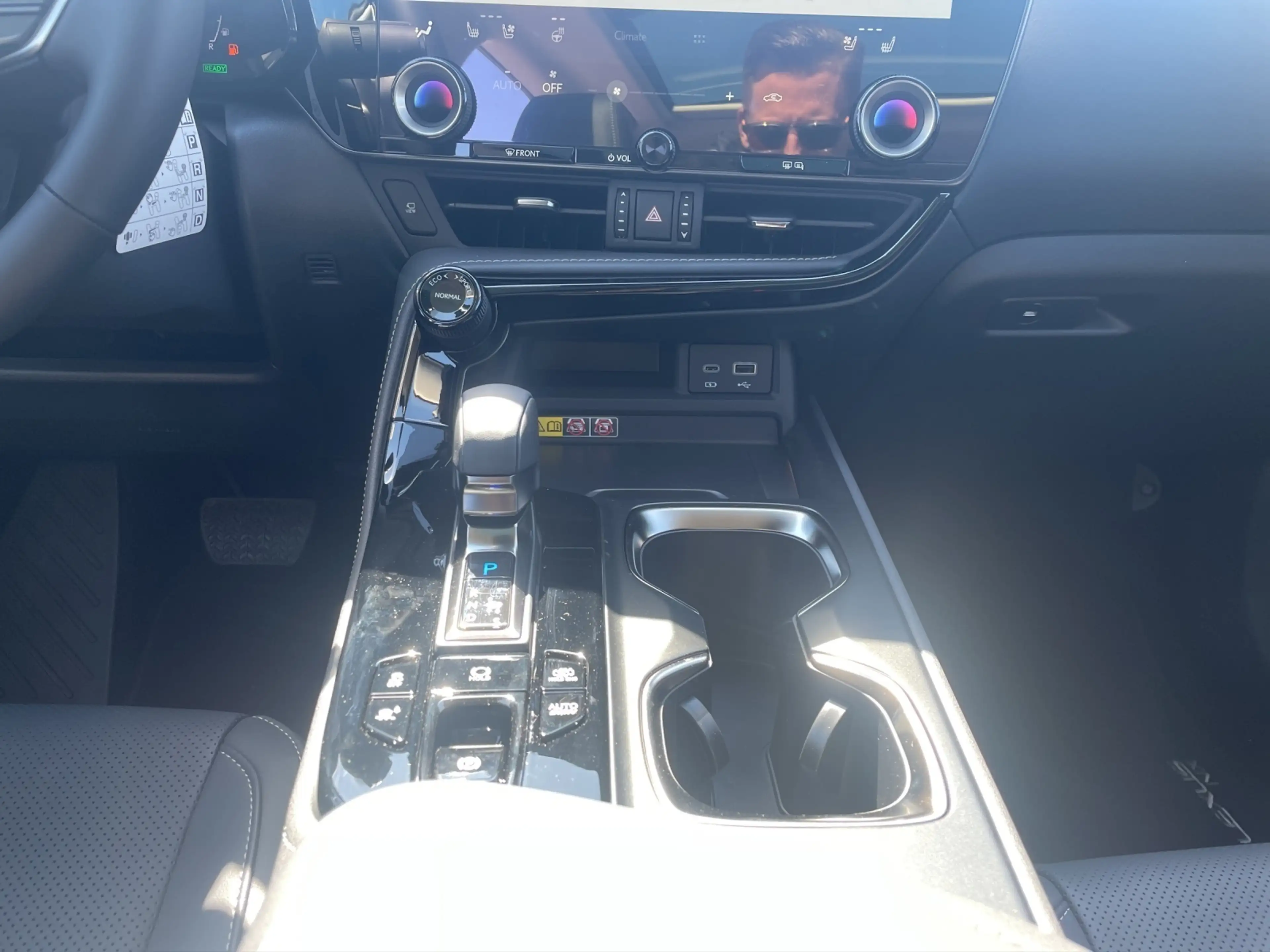 Lexus NX 450h+ + Executive Line NX 450h+ Executive Line — photo 14