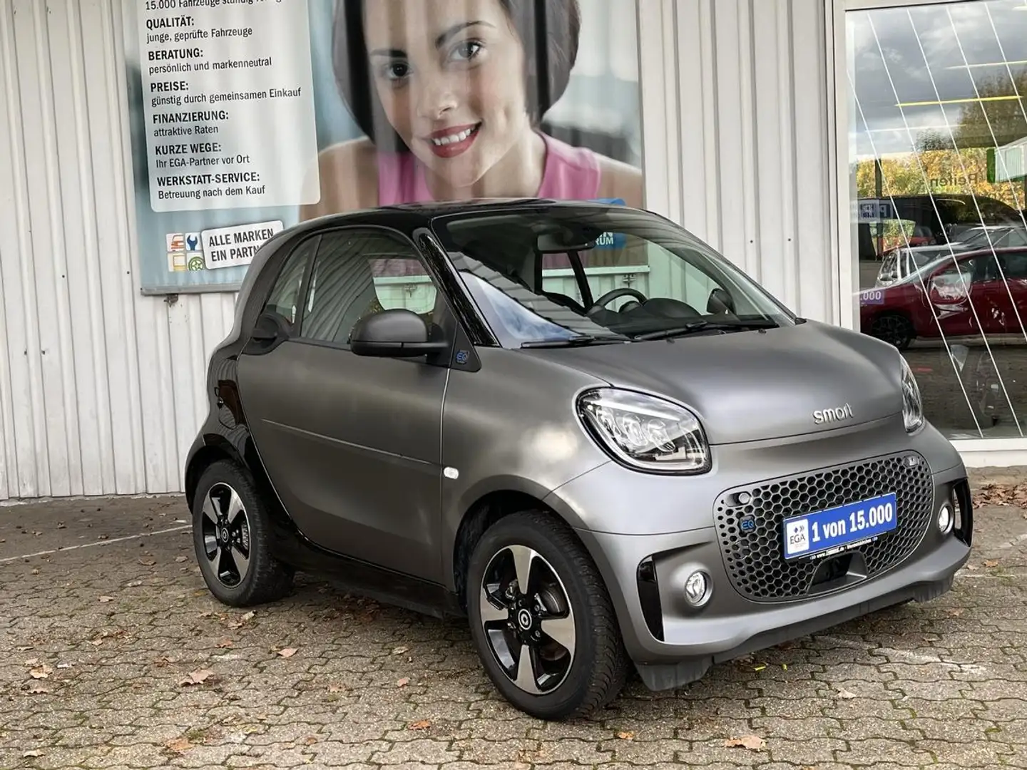 smart forTwo EQ*EXCLUSIVE*22kW*PANORAMA*MEDIA*SHZ*CAM*PDC*LED*K Grau - 1