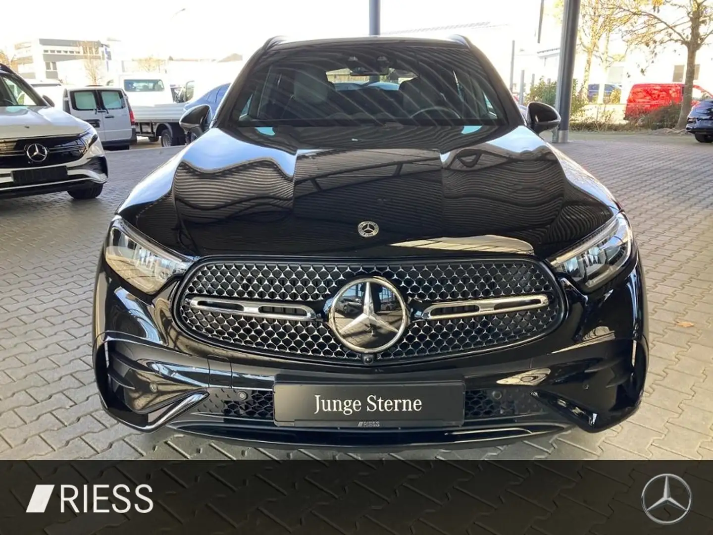 Mercedes-Benz GLC 220 d 4M AMG AHK DISTR NIGHT SPUR AMBI Noir - 2