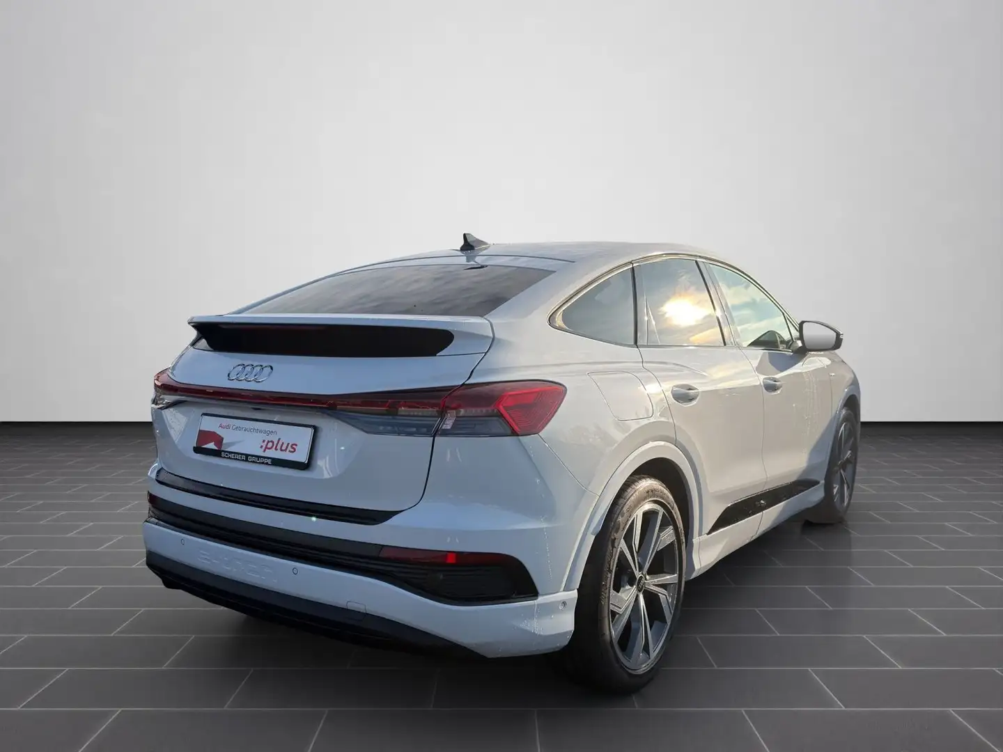 Audi Q4 e-tron 40 82kWh NAVI PANO MATRIX WÄ Weiß - 2