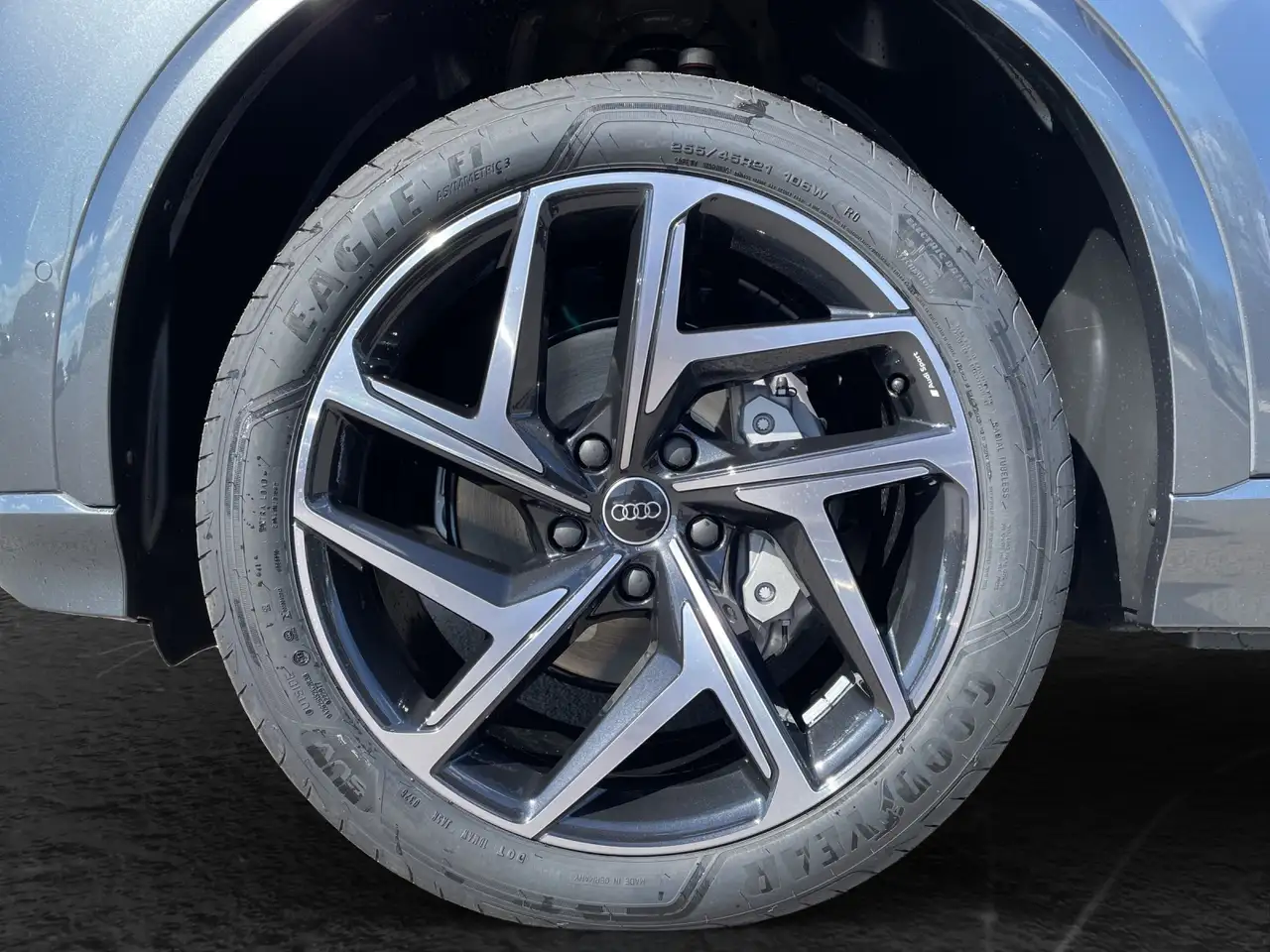 Audi Q6 e-tron Sportback quattro S line business 6