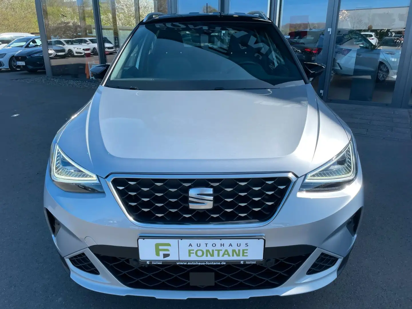 SEAT Arona 1,0TSi Xperience Schalter Navi LED Kamera Silber - 2