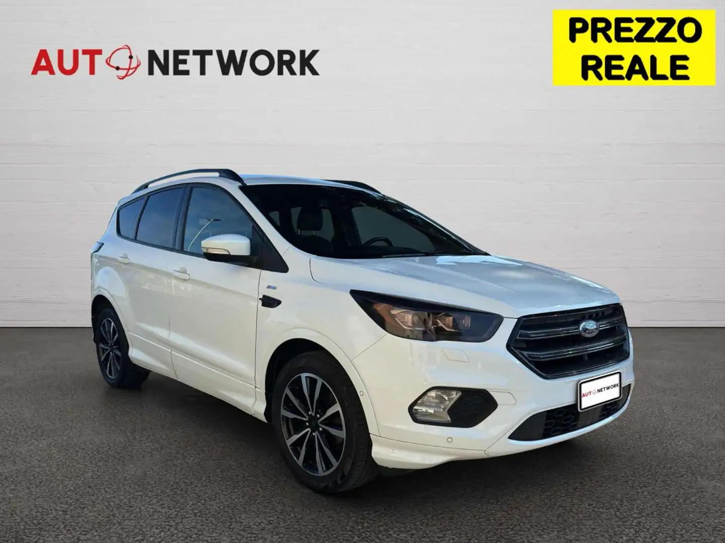 Ford Kuga 1.5 TDCI 120 CV S&S 2WD ST-Line Blanc - 1