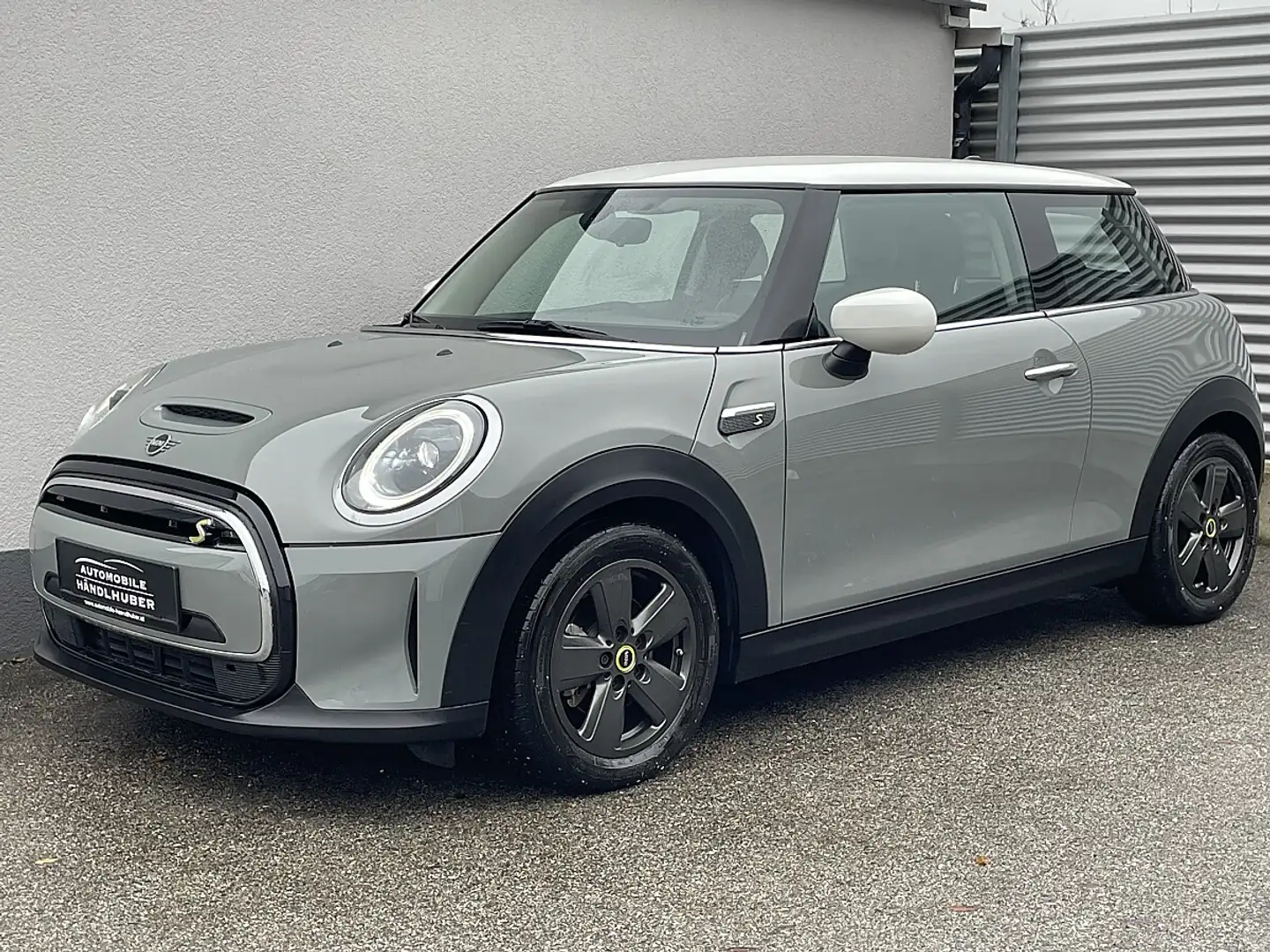 MINI Cooper S MINI Cooper SE 32,6kWh Aut. SPORT/NAVI/RTTI/LED... Grau - 1
