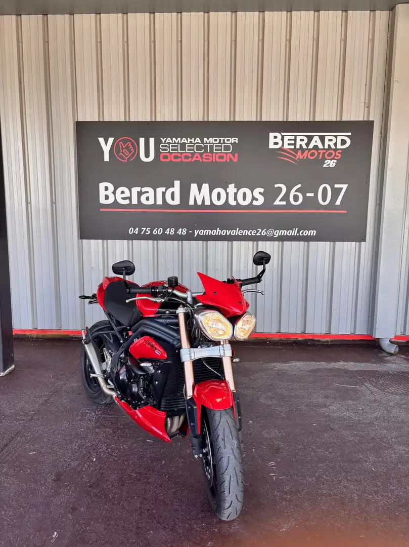 Triumph Speed Triple 1050 Rouge - 2