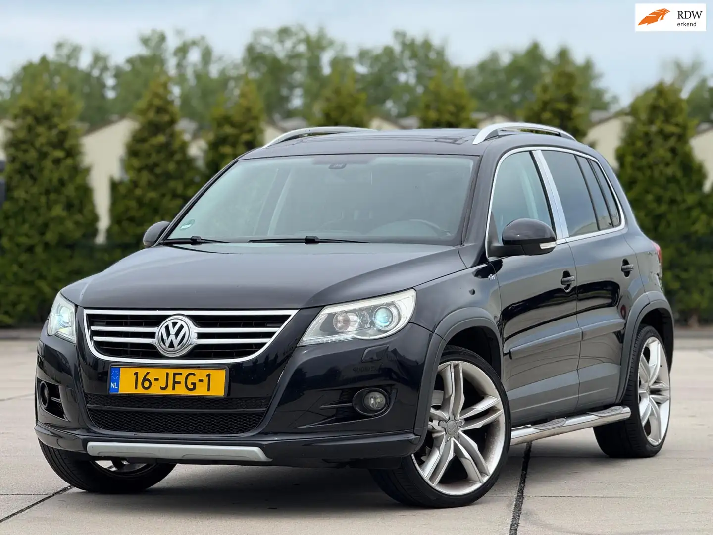 Volkswagen Tiguan 1.4 TSI Sport&Style 4Motion | Panoramadak | Elektr Schwarz - 1