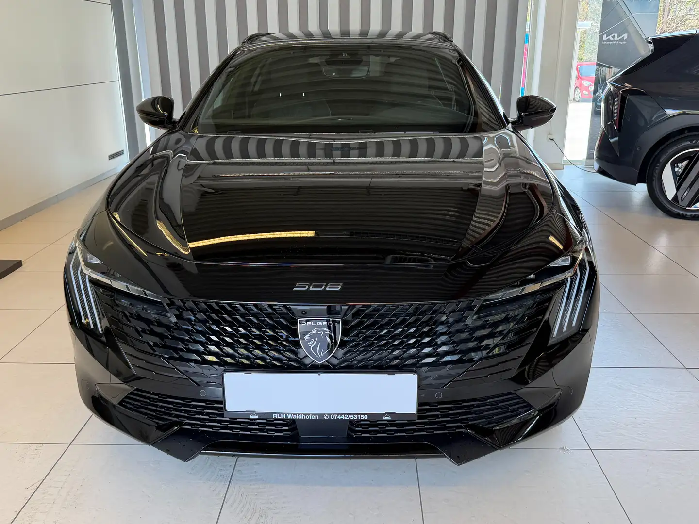 Peugeot 508 Hybrid 225 Allure Schwarz - 1