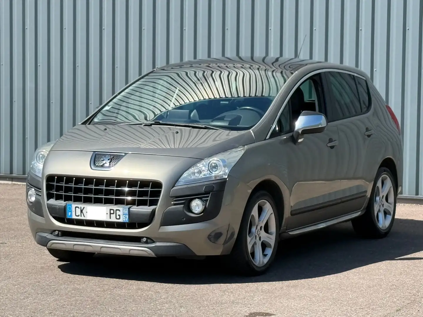 Peugeot 3008 2.0 HDi 16V 163ch FAP Féline A Beige - 1
