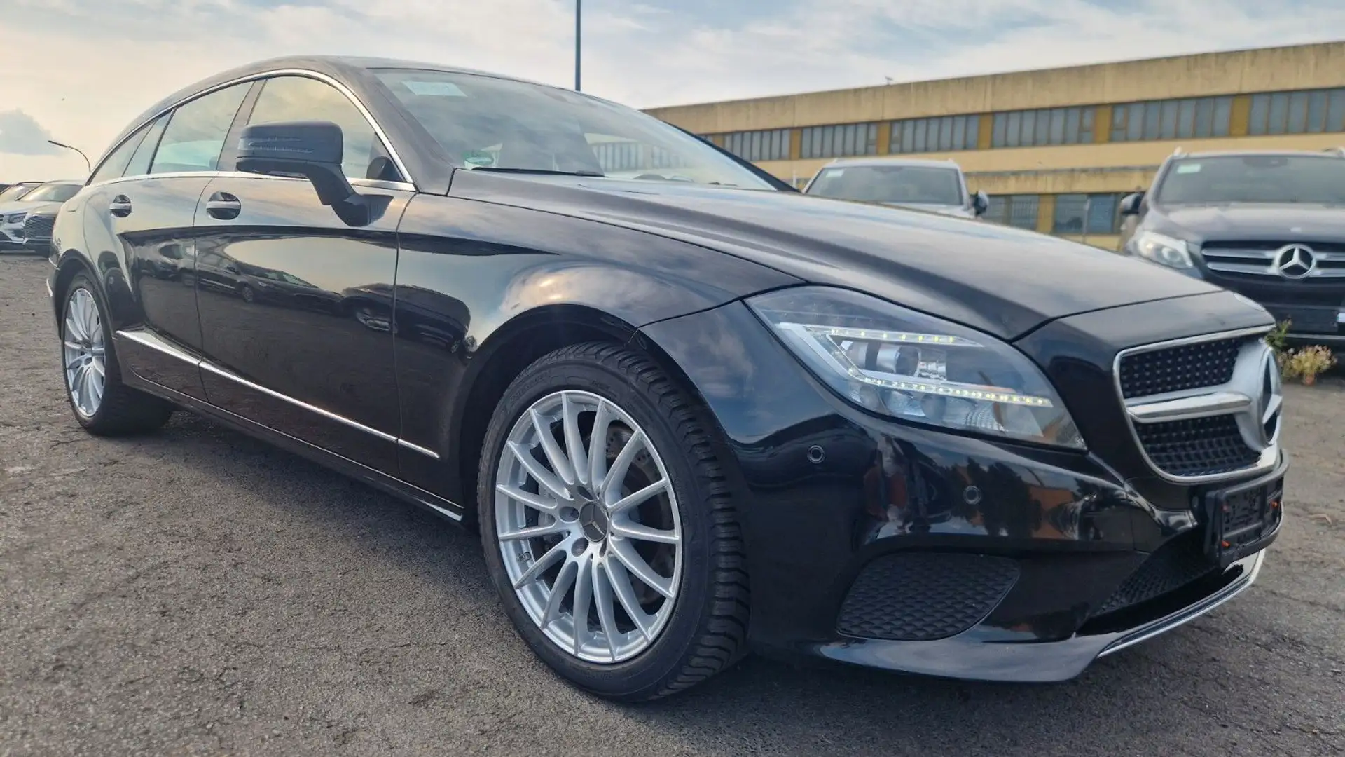 Mercedes-Benz CLS 350 4Matic LED 360* Schwarz - 1
