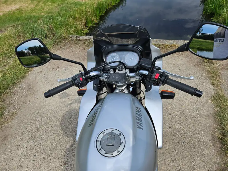 Yamaha XJ 600 - foto 3