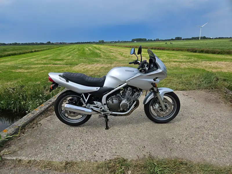 Yamaha XJ 600 - foto 6