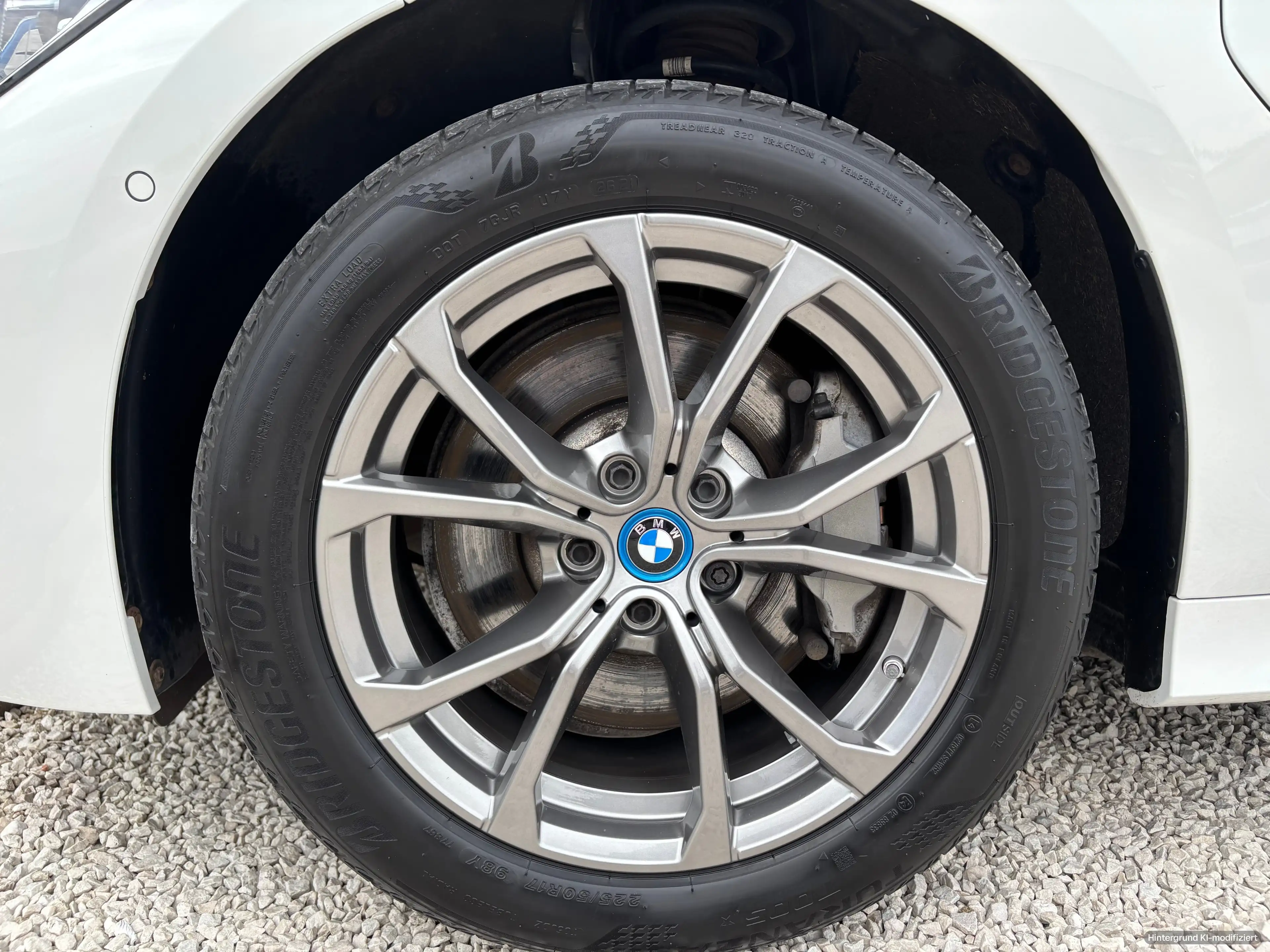 BMW 330 e xDrive Touring Laserlicht Head-Up HiFi AHK — photo 5