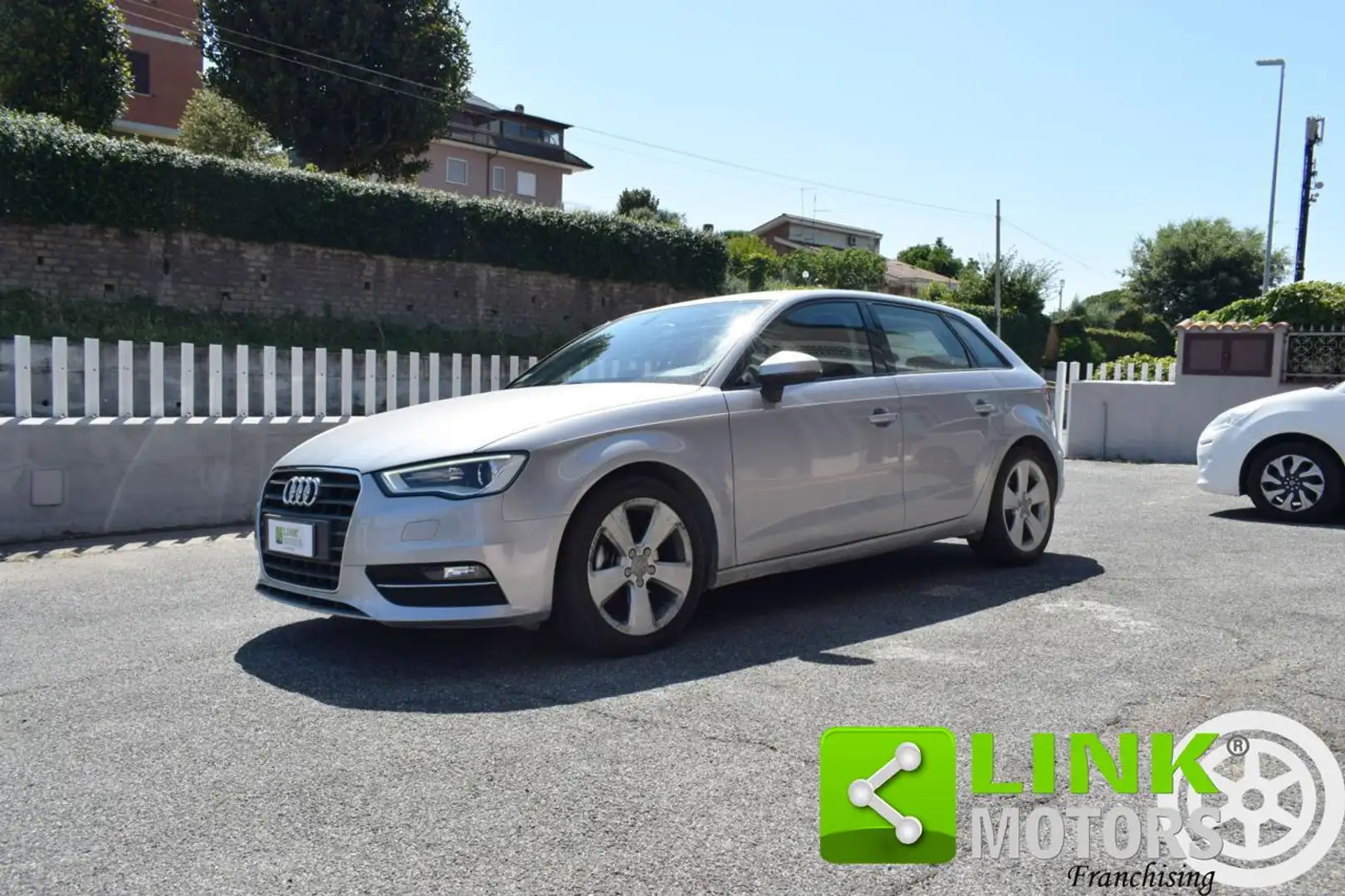 Audi A3 SPB 2.0 TDI 150 CV clean diesel S tronic Ambition Gris - 2