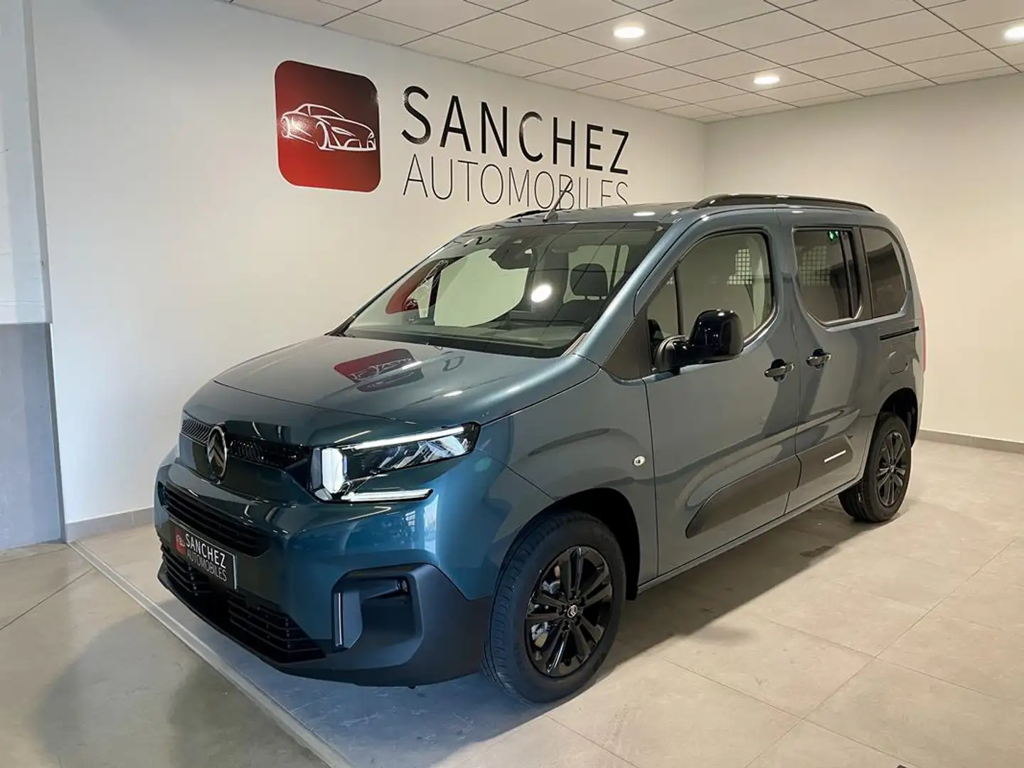 Citroen Berlingo M 1.5 BLUEHDI 130 EAT8 N1 MAX Bleu - 1