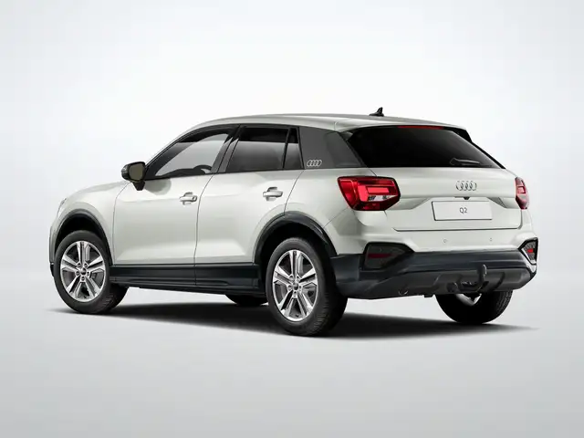Audi Q2 view 5