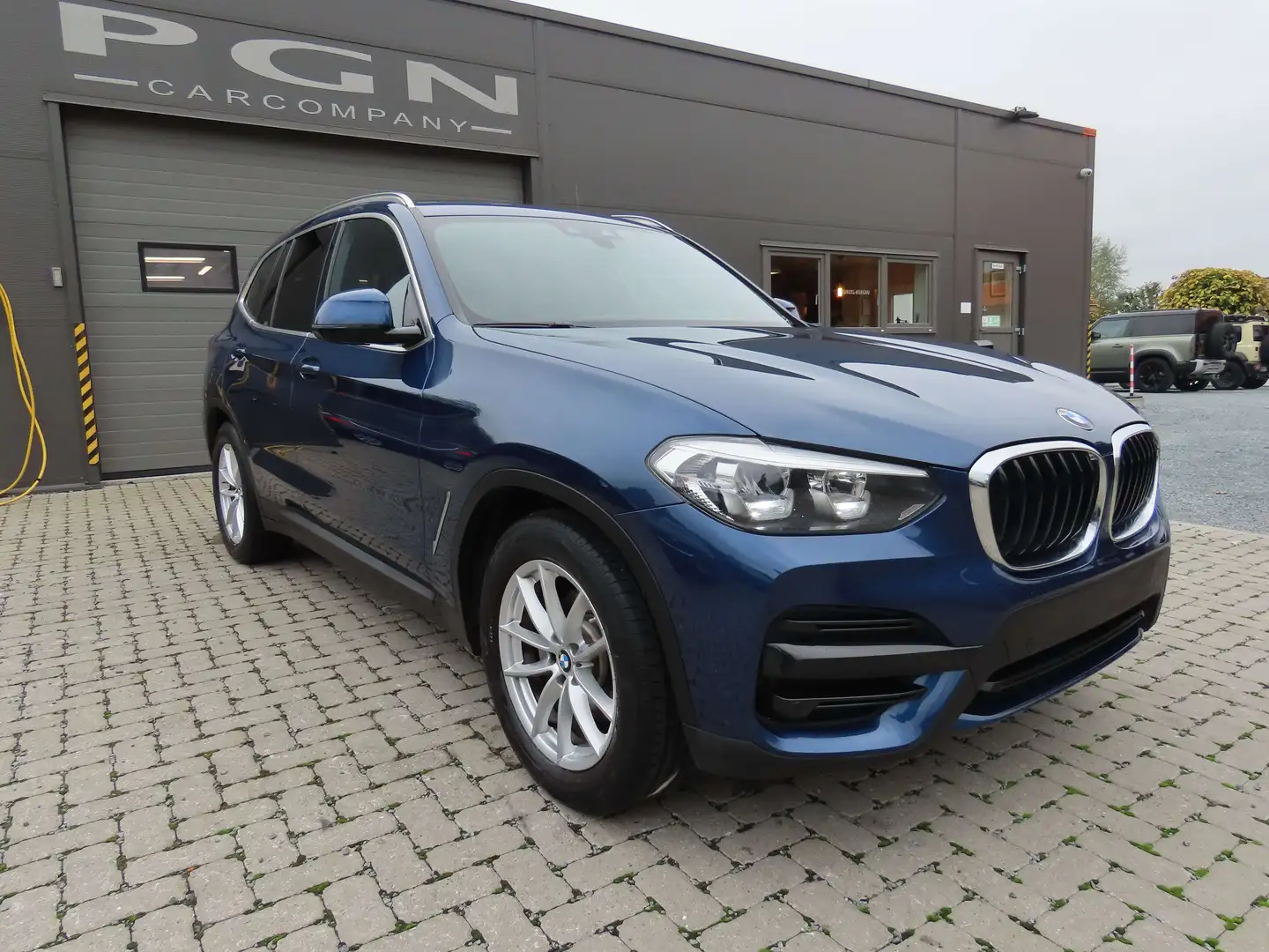 BMW X3 X3 sDrive18d Aut. Noir - 1