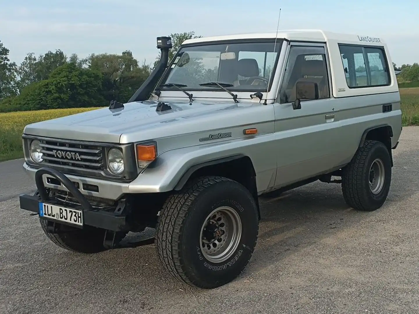 Toyota Land Cruiser BJ73 Argintiu - 2