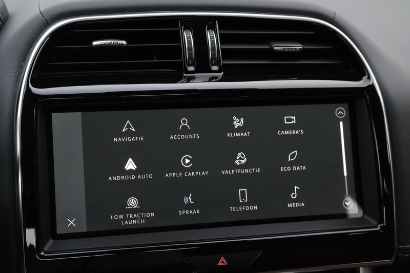 Jaguar XE XE 2.0 D MHEV AWD D200 R-Dynamic S ACC Garantie* — photo 12