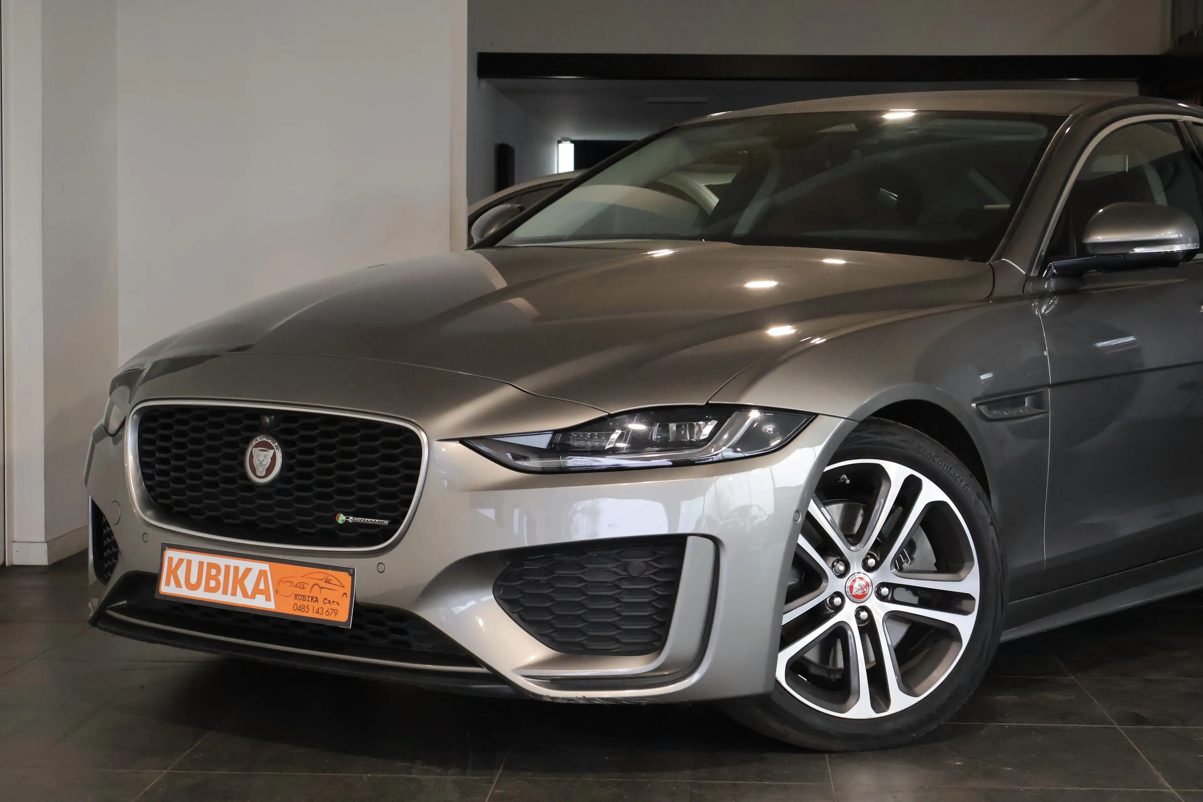 Jaguar XE XE 2.0 D MHEV AWD D200 R-Dynamic S ACC Garantie* — photo 15