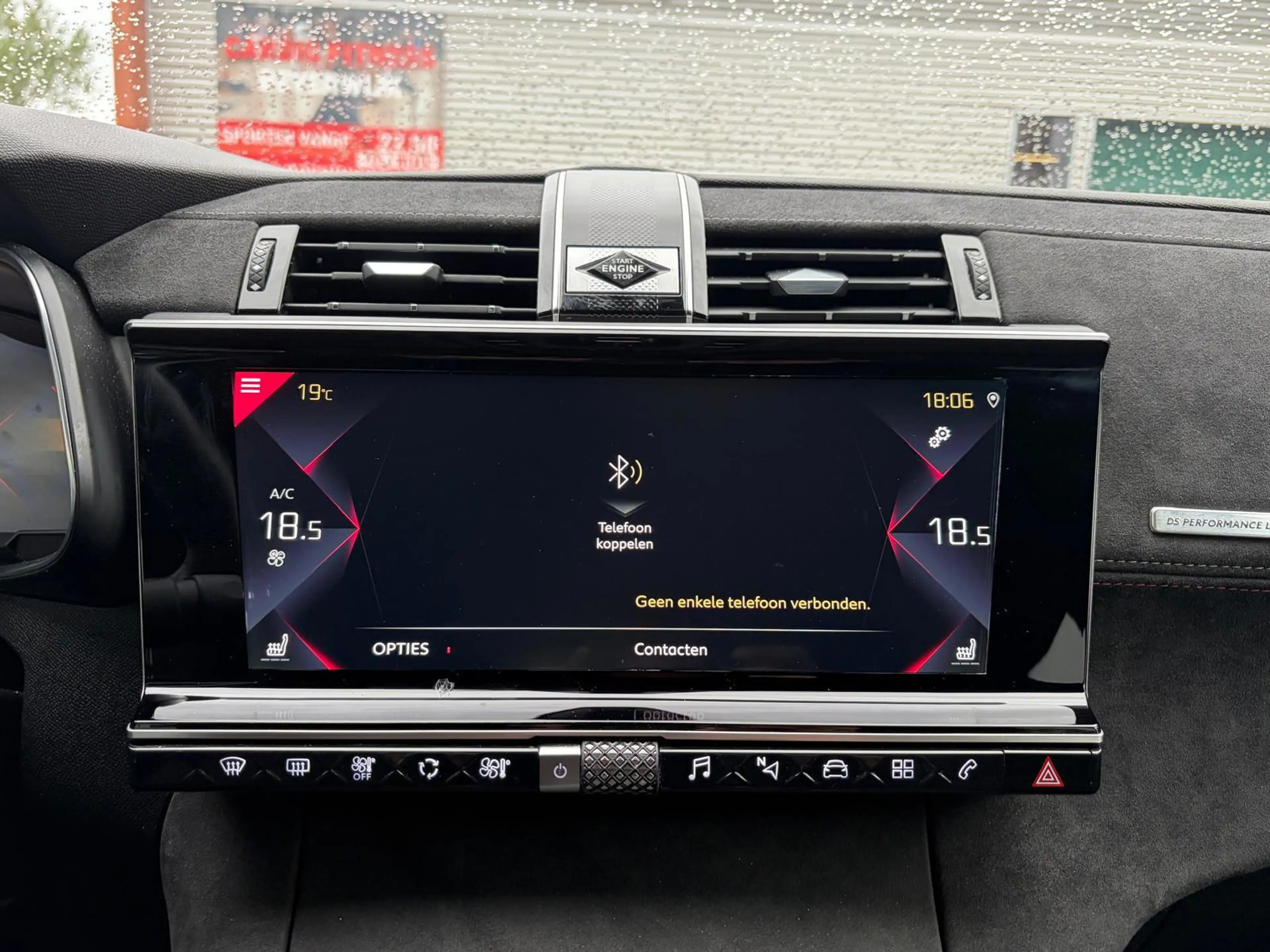 DS Automobiles DS 7 Crossback 1.2 PureTech Executive - Vol opties - Distributie — photo 27