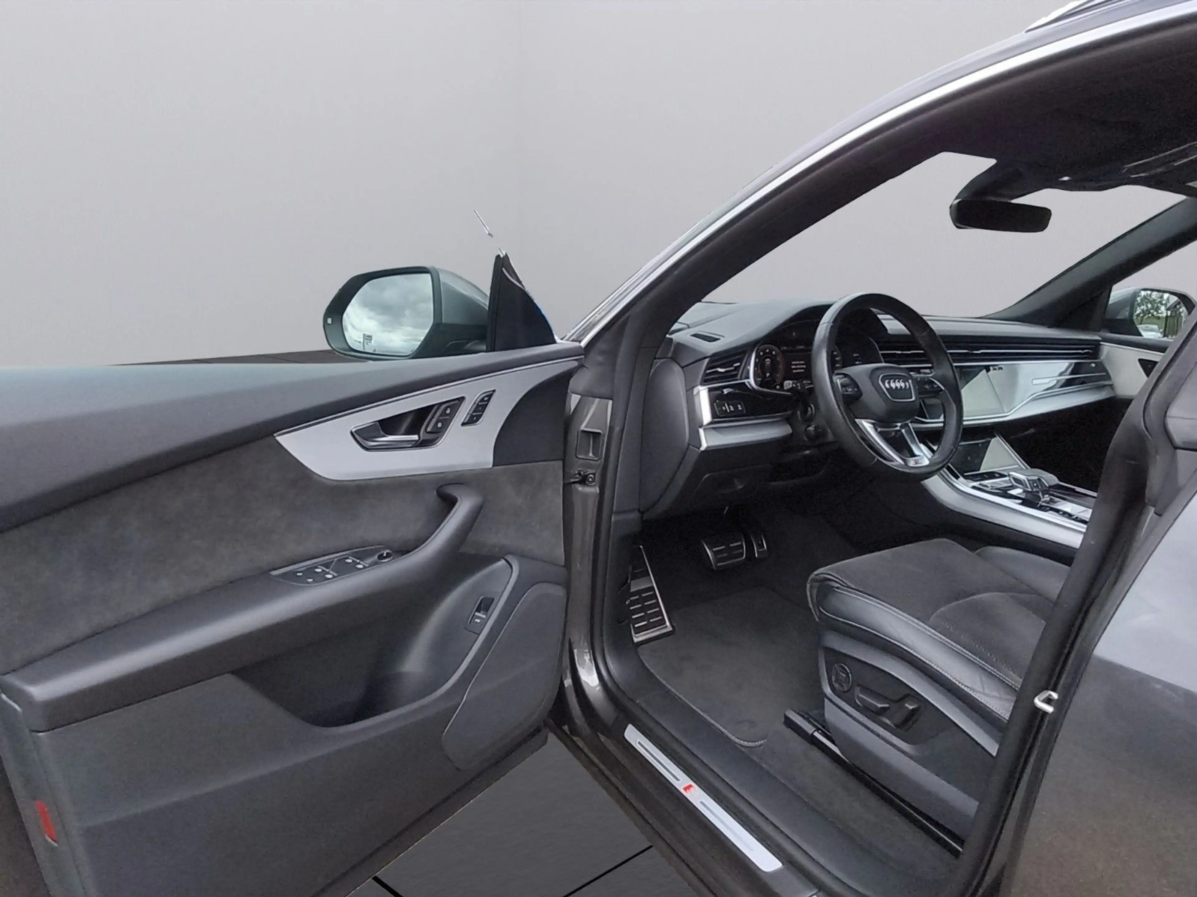 Audi Q8 55 TFSI quattro S-line 21 Zoll *HUD *ACC *RFK — photo 11