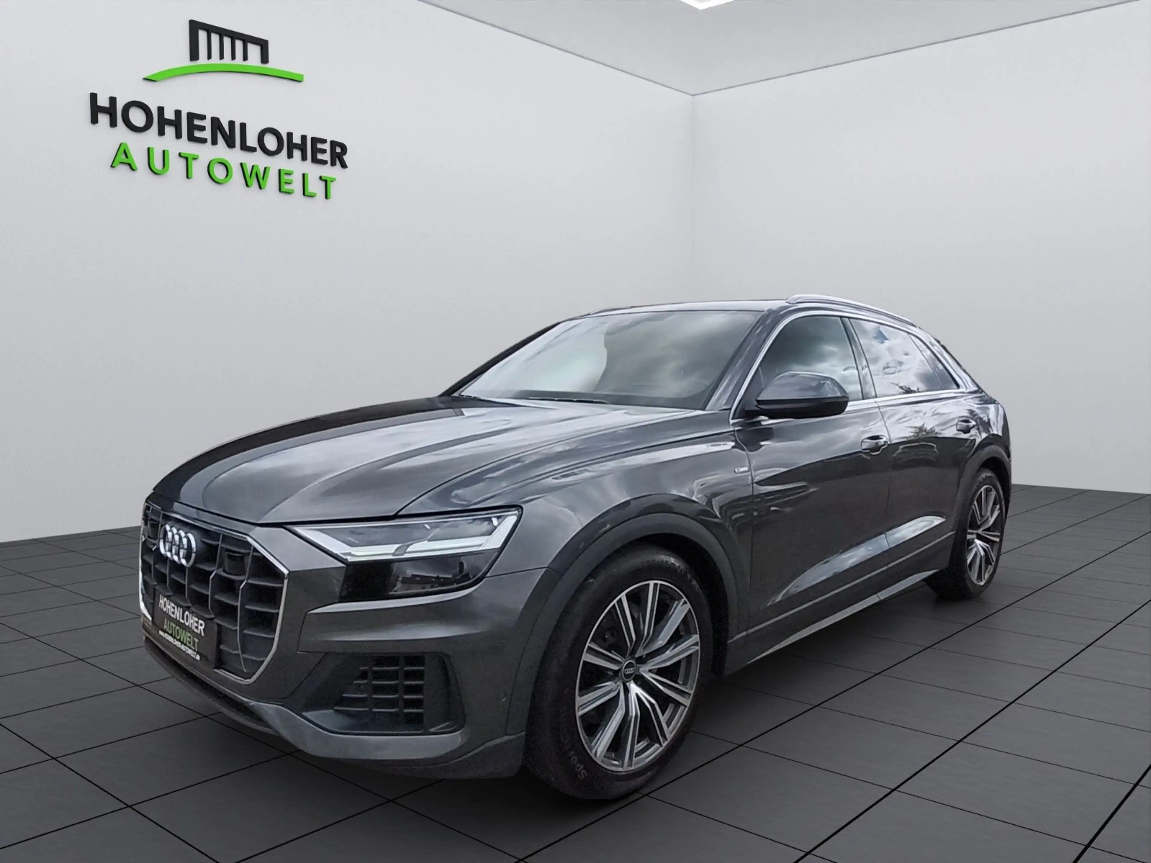 Audi Q8 55 TFSI quattro S-line 21 Zoll *HUD *ACC *RFK