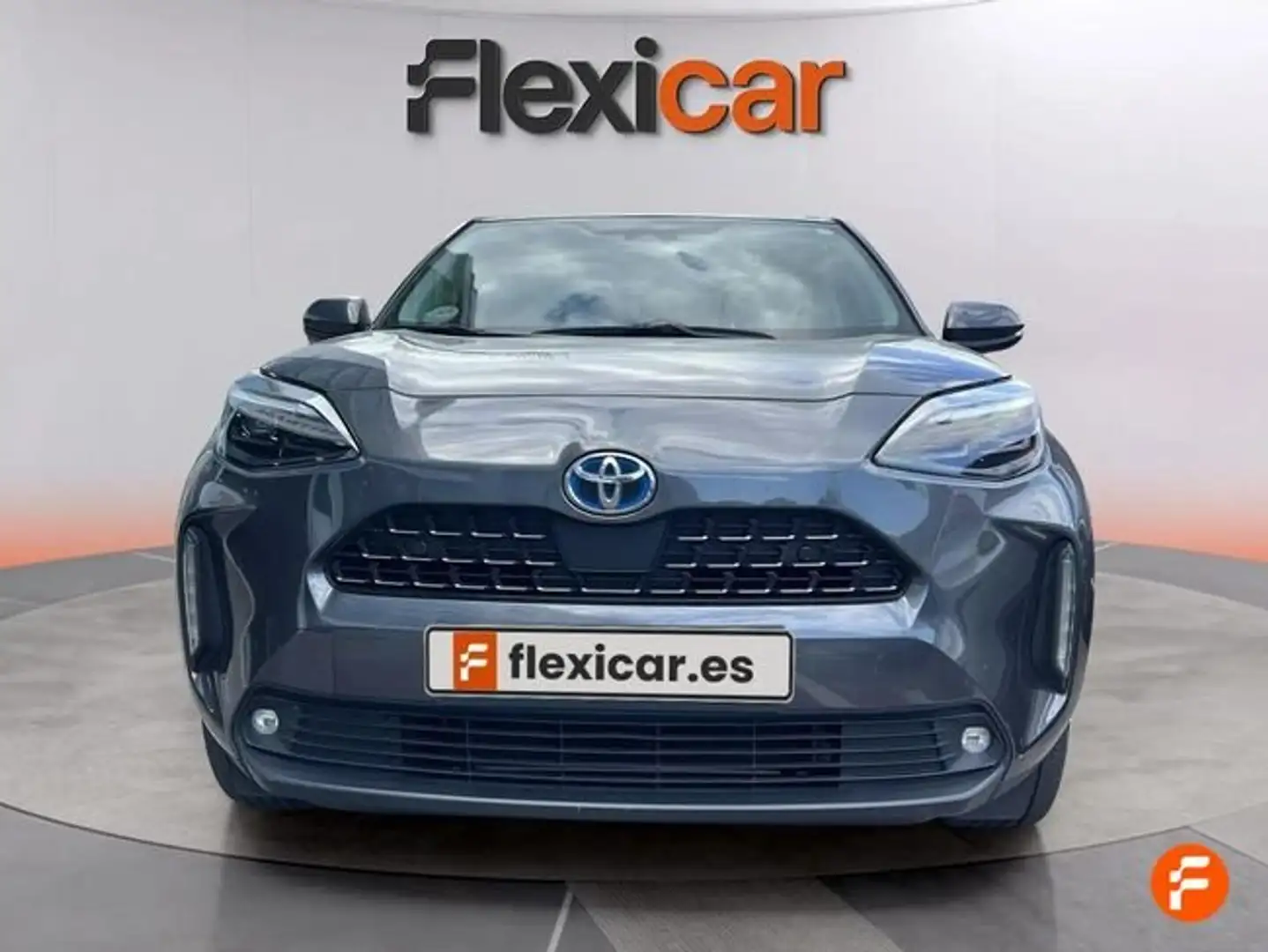 Toyota Yaris Cross 1.5 120H Premiere Edition Gris - 2