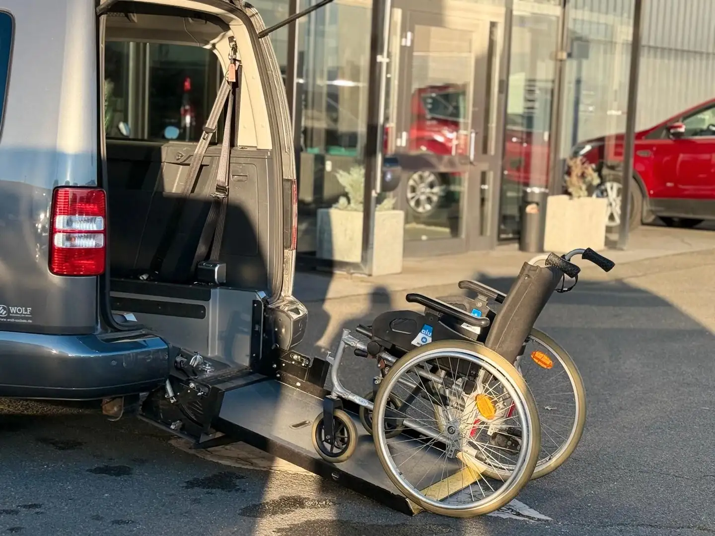 Volkswagen Caddy Maxi-DSG-Behindertengerecht-Rampe Сірий - 1