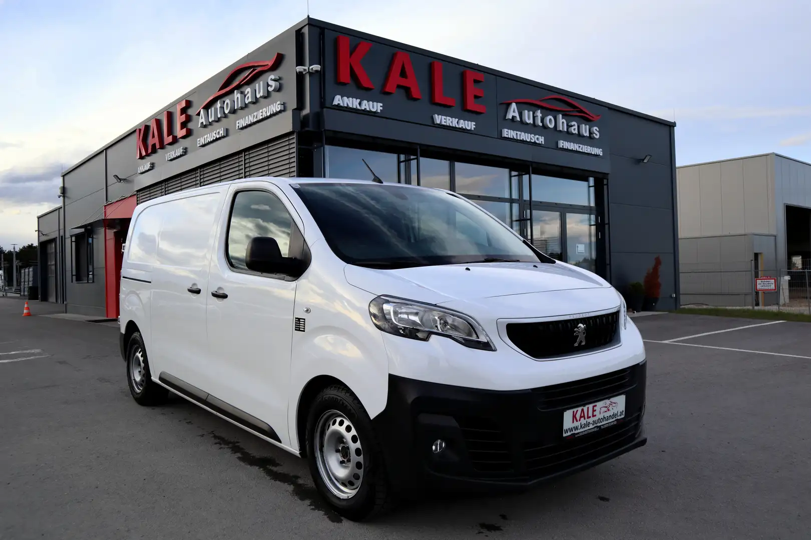 Peugeot Expert Premium Kasten L2H1 2,0 BlueHDi 180 Aut.*1.Besitz* Blanc - 1