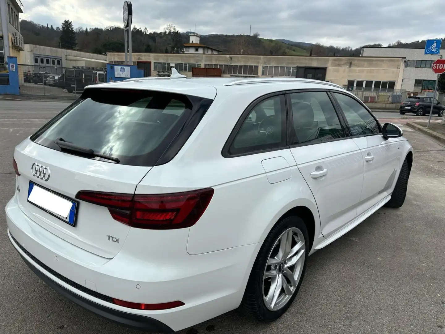 Audi A4 Avant 2.0 tdi Sline  150cv Stronic - Gancio Traino - 2