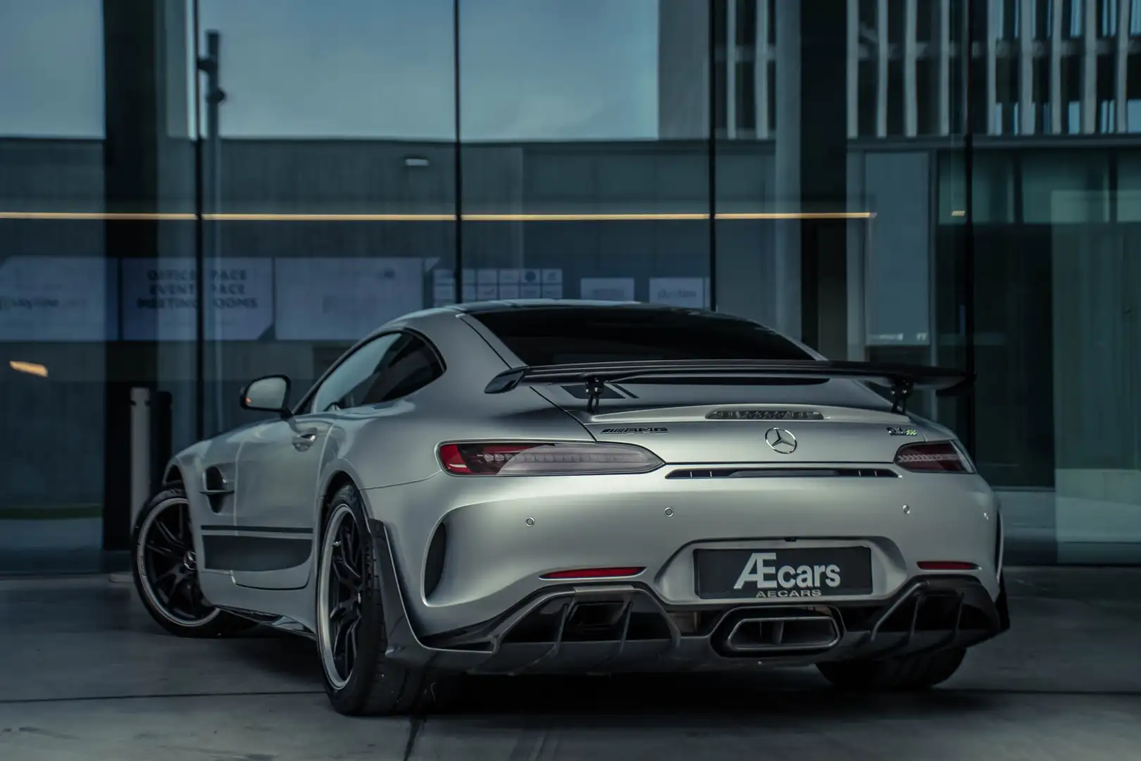 Mercedes-Benz AMG GT R PRO *** V8 / CARBON / 1 OWNER / BELGIAN CAR *** Gris - 2