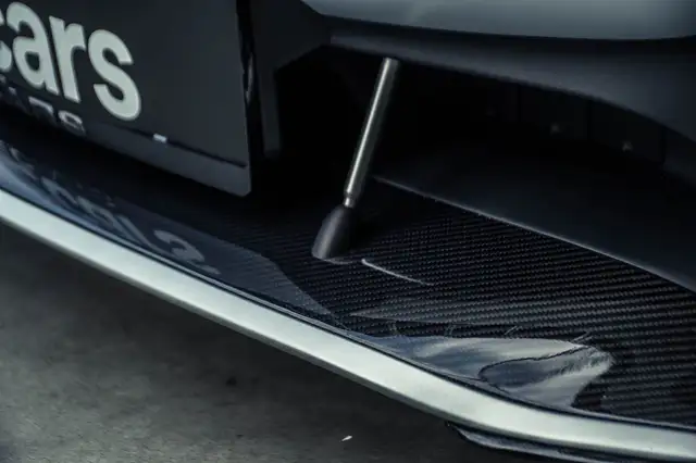 Mercedes-Benz Amg GT view 11