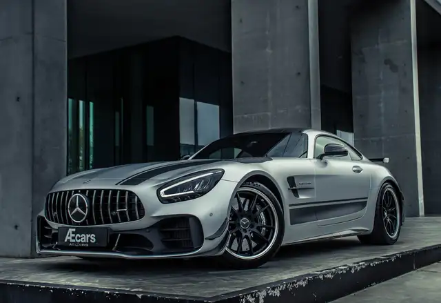 Mercedes-Benz Amg GT view 4